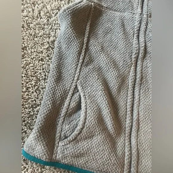 Patagonia Women’s Retro-X Fleece Vest – Gray with Teal Trim, Size Medium - Picture 5 of 7